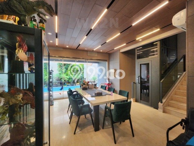 Ready to Use! Luxury House LT 267m2 Desain Modern di Gading Serpong Ready to Use! Luxury House LT 267m2 Desain Modern di Gading Serpong