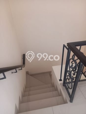 Rumah Strategis Modern Lb 125m2 di Cipondoh, Tangerang Rumah Strategis Modern Lb 125m2 di Cipondoh, Tangerang