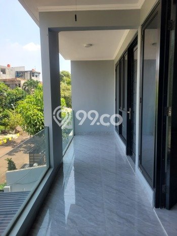 Jarang Ada! Rumah Sewa 5 Kamar Nyaman Siap Huni Intercon Jarang Ada! Rumah Sewa 5 Kamar Nyaman Siap Huni Intercon