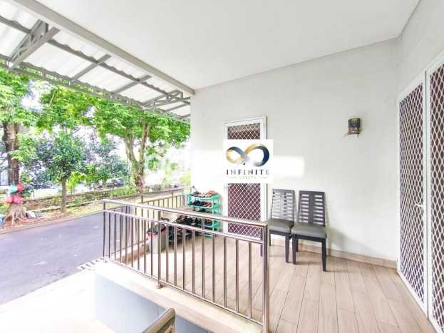 Rumah Mewah LB 194m2 Siap Huni Desain Elegan di Bintaro, Tangerang Selatan Rumah Mewah LB 194m2 Siap Huni Desain Elegan di Bintaro, Tangerang Selatan