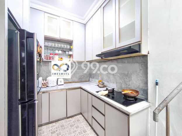 Rumah Mewah LB 194m2 Siap Huni Desain Elegan di Bintaro, Tangerang Selatan Rumah Mewah LB 194m2 Siap Huni Desain Elegan di Bintaro, Tangerang Selatan