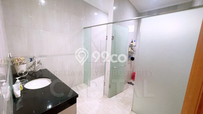 For Sale! Luxury House LT 472m2 Desain Modern di Setiabudi For Sale! Luxury House LT 472m2 Desain Modern di Setiabudi