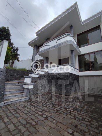 Jual Rumah Luas Elegan Dengan View Eksklusif di Pasteur, Bandung Jual Rumah Luas Elegan Dengan View Eksklusif di Pasteur, Bandung