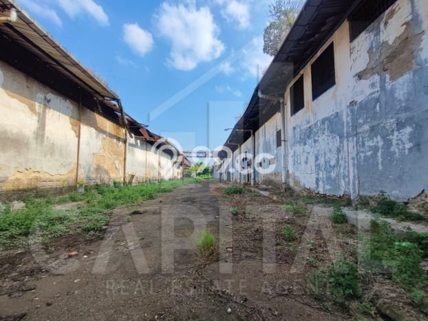Kavling Tanah untuk Dijual di Purwakarta Kota, Purwakarta, Luas 104400m2 Kavling Tanah untuk Dijual di Purwakarta Kota, Purwakarta, Luas 104400m2