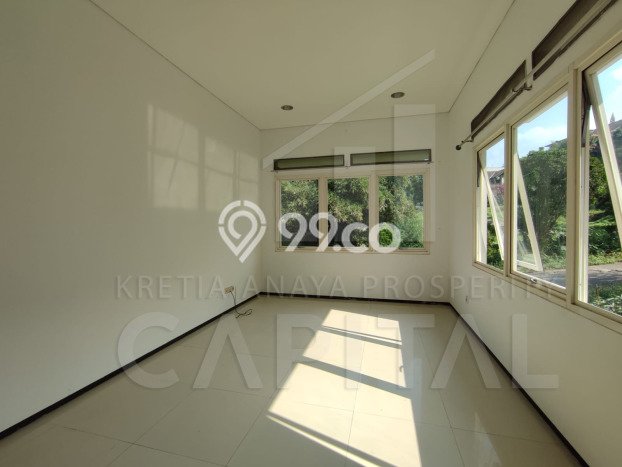 Lokasi terbaik! Rumah siap pakai dikontrakkan di Coblong LB 227m2 Lokasi terbaik! Rumah siap pakai dikontrakkan di Coblong LB 227m2