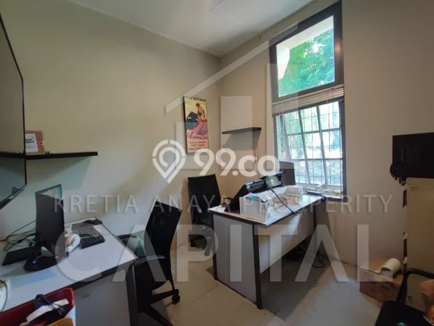 For Sale! Luxury House LT 435m2 Desain Elegan di Dago For Sale! Luxury House LT 435m2 Desain Elegan di Dago