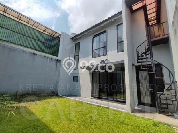 Disewakan Rumah Murah di Kota Baru Parahyangan Bandung dengan 3 KT Disewakan Rumah Murah di Kota Baru Parahyangan Bandung dengan 3 KT