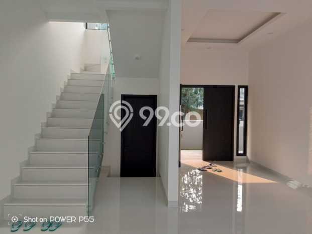 Ready to Use! Premium House LT 375m2 Desain Elegan di BSD Puspita Loka Ready to Use! Premium House LT 375m2 Desain Elegan di BSD Puspita Loka