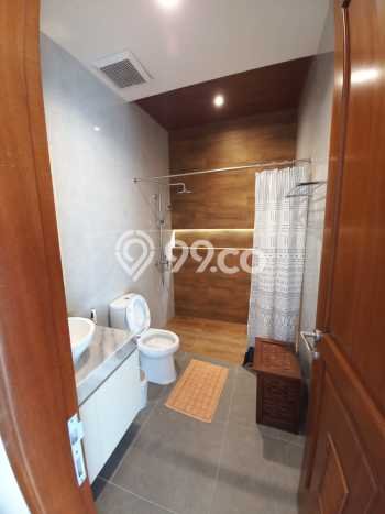 Rumah Luxury Modern Tanpa Renovasi di BSD Eminent Tangerang Rumah Luxury Modern Tanpa Renovasi di BSD Eminent Tangerang