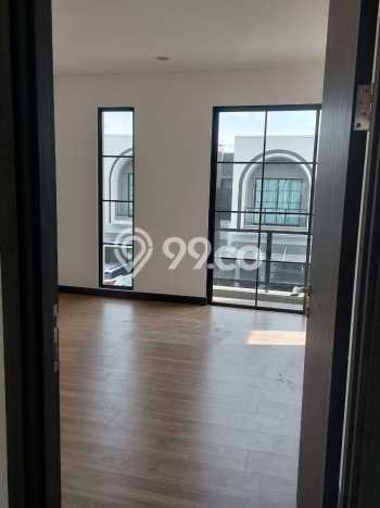 Dijual Rumah 3 Kamar Lokasi Strategis Nyaman dan Strategis di BSD Dijual Rumah 3 Kamar Lokasi Strategis Nyaman dan Strategis di BSD