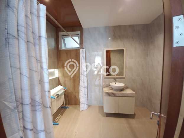 Rumah Luxury Modern Tanpa Renovasi di BSD Eminent Tangerang Rumah Luxury Modern Tanpa Renovasi di BSD Eminent Tangerang