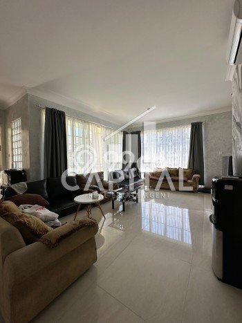 Rumah Mewah LB 264m2 Siap Huni Desain Elegan di Podomoro Park Bandung, Bandung Rumah Mewah LB 264m2 Siap Huni Desain Elegan di Podomoro Park Bandung, Bandung