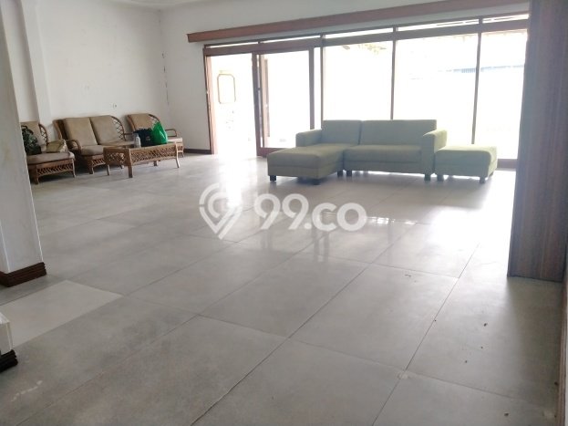 Hunian Elit LB 500m2 Siap Pakai Desain Elegan di Sarijadi, Bandung Hunian Elit LB 500m2 Siap Pakai Desain Elegan di Sarijadi, Bandung