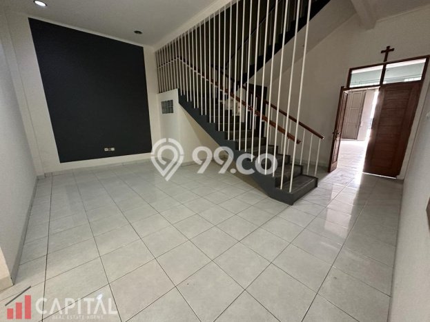 Ruko Dijual di Bandung LT 272m2 & LB 400m2 Lokasi Terbaik! Ruko Dijual di Bandung LT 272m2 & LB 400m2 Lokasi Terbaik!