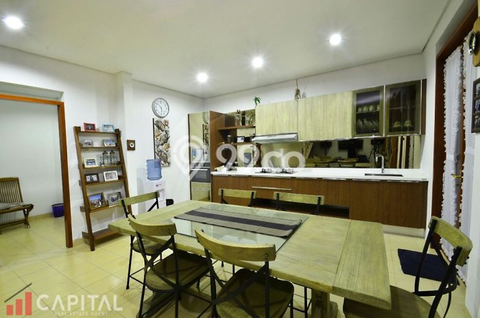 Rumah area Dago, Lingkungan Asri, 5 KM Rumah area Dago, Lingkungan Asri, 5 KM