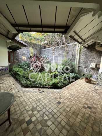 BEST INVESTMENT! Rumah area Dago, Luas 400m² LB 300m² BEST INVESTMENT! Rumah area Dago, Luas 400m² LB 300m²