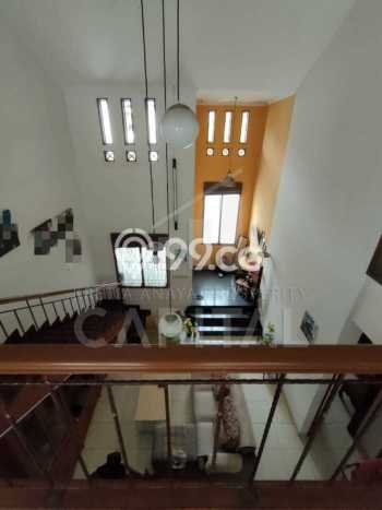 HUNIAN BERKELAS! Rumah Exclusive , Bandung, LT 198m2m² LB 200m2m² HUNIAN BERKELAS! Rumah Exclusive , Bandung, LT 198m2m² LB 200m2m²