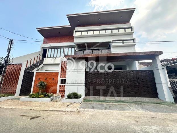 Rumah Mewah Siap Huni LT 300m2 di Batununggal, Bandung Rumah Mewah Siap Huni LT 300m2 di Batununggal, Bandung