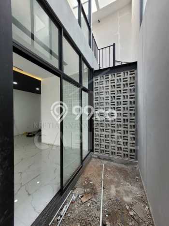 For Sale! Premium House LT 138m2 Desain Elegan di Setra Duta For Sale! Premium House LT 138m2 Desain Elegan di Setra Duta