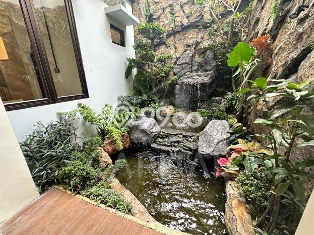 Rumah Mewah Siap Huni LT 300m2 di Batununggal, Bandung Rumah Mewah Siap Huni LT 300m2 di Batununggal, Bandung