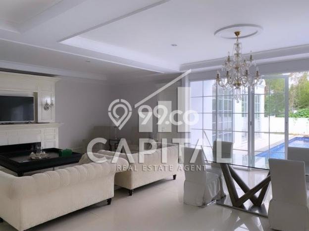Rumah Elit Modern Siap Huni di Kota Baru Parahyangan Bandung Rumah Elit Modern Siap Huni di Kota Baru Parahyangan Bandung