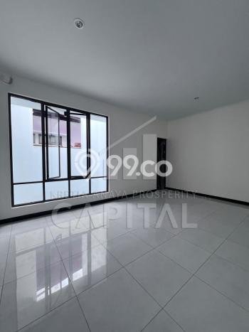 Rumah Modern 4 KT di Taman Kopo Indah Bandung Unfurnished Rumah Modern 4 KT di Taman Kopo Indah Bandung Unfurnished