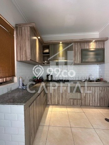 Rumah Mewah LB 350m2 Siap Pakai Desain Elegan di Kota Baru Parahyangan, Bandung Rumah Mewah LB 350m2 Siap Pakai Desain Elegan di Kota Baru Parahyangan, Bandung