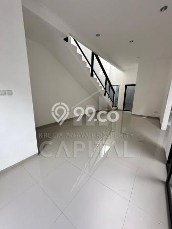 Jual Rumah Eksklusif 3 KT di Taman Kopo Indah, Bandung Jual Rumah Eksklusif 3 KT di Taman Kopo Indah, Bandung