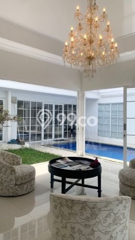 Hunian Elit LB 750m2 Siap Huni Desain Elegan di Kota Baru Parahyangan, Bandung Hunian Elit LB 750m2 Siap Huni Desain Elegan di Kota Baru Parahyangan, Bandung