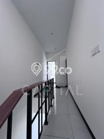 For Sale Hunian Rumah Terawat 4 Kamar di Taman Kopo Indah, Bandung For Sale Hunian Rumah Terawat 4 Kamar di Taman Kopo Indah, Bandung