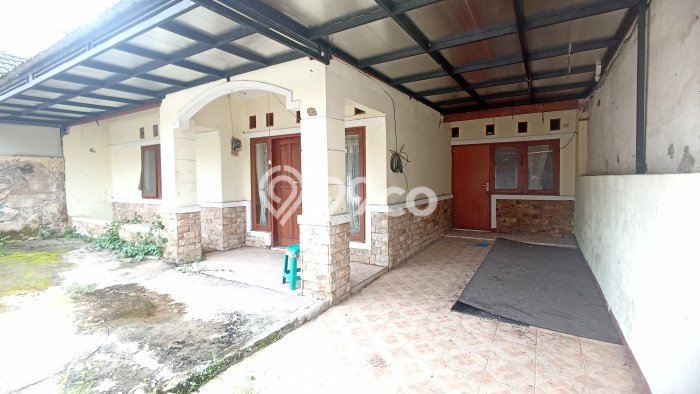 Rumah Modern 2 Kamar LT 140m2 di Kopo Rumah Modern 2 Kamar LT 140m2 di Kopo