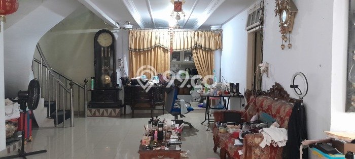 Rumah Elit LB 500m2 Siap Huni Desain Elegan di Taman Ratu, Jakarta Barat Rumah Elit LB 500m2 Siap Huni Desain Elegan di Taman Ratu, Jakarta Barat