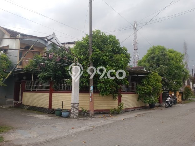 Dijual Rumah Strategis Bagus Punya 4 KT di Jombang Jombang SHM Dijual Rumah Strategis Bagus Punya 4 KT di Jombang Jombang SHM