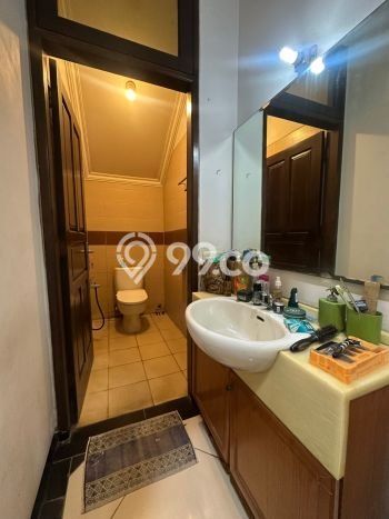 Hunian Mewah LB 380m2 Siap Pakai Desain Elegan di Joglo, Jakarta Barat Hunian Mewah LB 380m2 Siap Pakai Desain Elegan di Joglo, Jakarta Barat