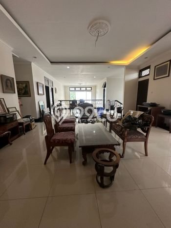 Hunian Mewah LB 380m2 Siap Pakai Desain Elegan di Joglo, Jakarta Barat Hunian Mewah LB 380m2 Siap Pakai Desain Elegan di Joglo, Jakarta Barat