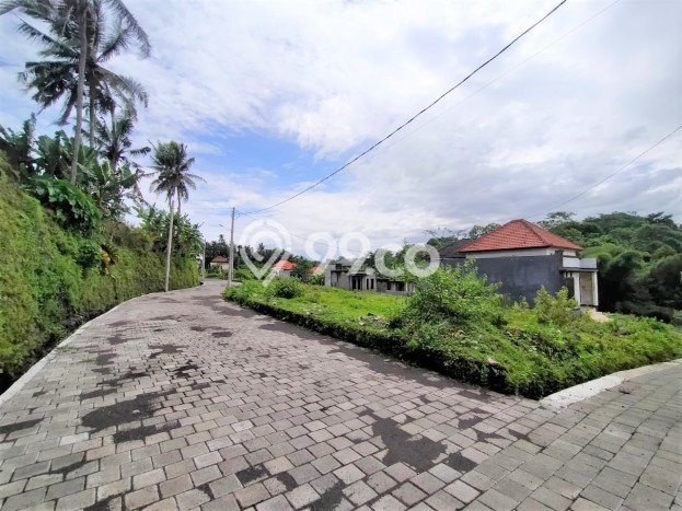 Tanah Bisnis Kawasan Tabanan, Luas 246m2m², Akses Mudah Tanah Bisnis Kawasan Tabanan, Luas 246m2m², Akses Mudah
