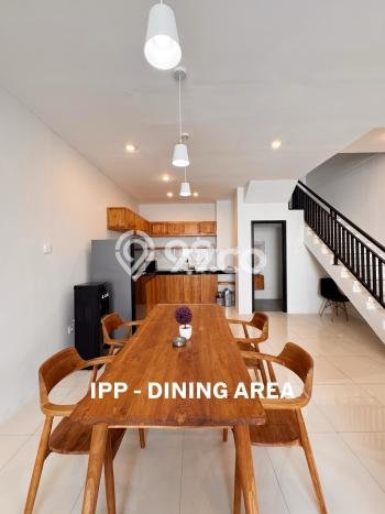 PILIHAN TEPAT! Rumah di Canggu, 2 KT, Dekat Sekolah, Luas 100m² Bangunan 190m² PILIHAN TEPAT! Rumah di Canggu, 2 KT, Dekat Sekolah, Luas 100m² Bangunan 190m²