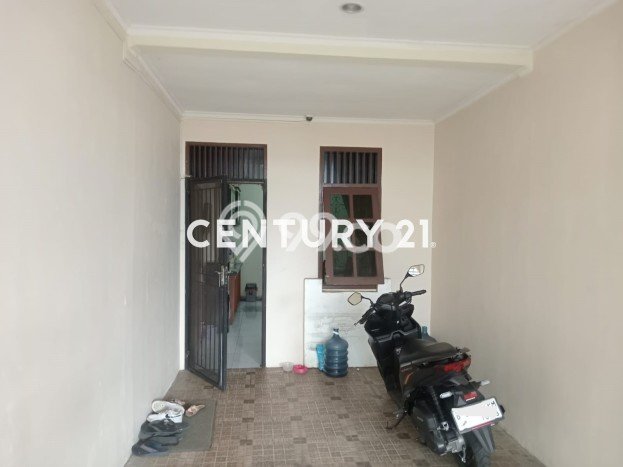 Ready to Use! Premium House LT 163m2 Desain Elegan di Pondok Kelapa Ready to Use! Premium House LT 163m2 Desain Elegan di Pondok Kelapa
