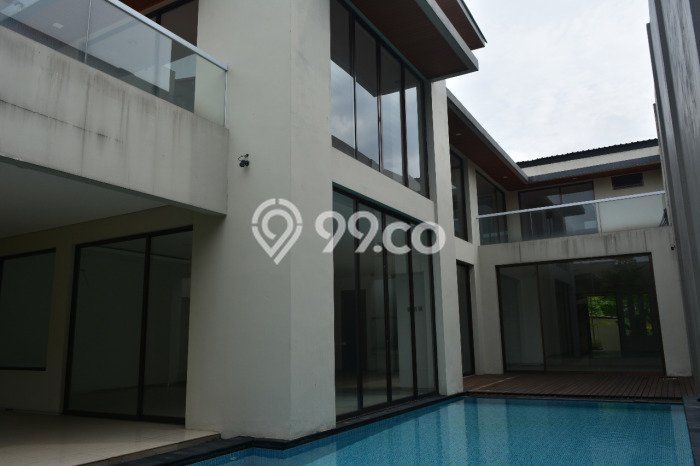 Ready to Use! Luxury House LT 500m2 Desain Modern di Gandaria Ready to Use! Luxury House LT 500m2 Desain Modern di Gandaria