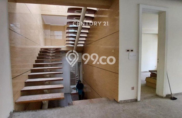 Dijual Rumah Luas Elegan Dengan View Eksklusif di Pondok Kopi, Jakarta Timur Dijual Rumah Luas Elegan Dengan View Eksklusif di Pondok Kopi, Jakarta Timur