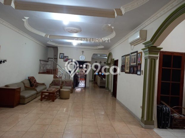 For Sale! Luxury House LT 316m2 Desain Elegan di Utan Kayu For Sale! Luxury House LT 316m2 Desain Elegan di Utan Kayu