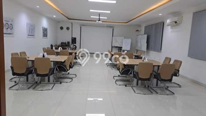 LOKASI STRATEGIS! Pabrik Kawasan Cikarang, Luas 1113m², Pusat Komersial, Jalan Utama LOKASI STRATEGIS! Pabrik Kawasan Cikarang, Luas 1113m², Pusat Komersial, Jalan Utama