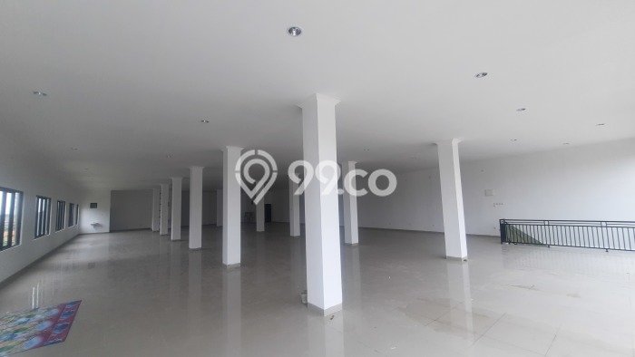 PROSPEK BAGUS! Kantor Kawasan Cikarang, Luas 900m², Tingkat ROI Tinggi PROSPEK BAGUS! Kantor Kawasan Cikarang, Luas 900m², Tingkat ROI Tinggi