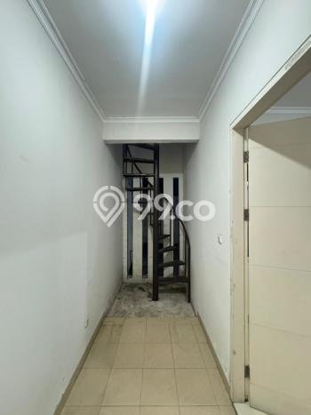 Disewakan! Rumah 3 Kamar Tidur &
3 Kamar Mandi di Gading Serpong IL Lago, Tangerang Disewakan! Rumah 3 Kamar Tidur &
3 Kamar Mandi di Gading Serpong IL Lago, Tangerang