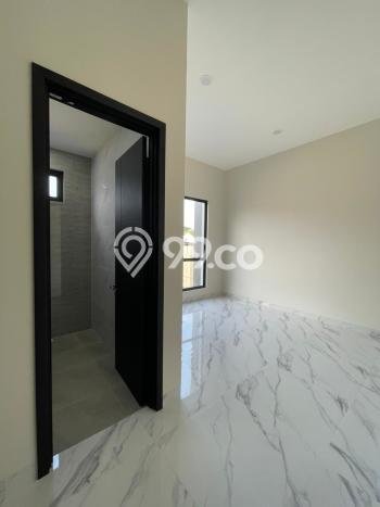 Jual Rumah Mewah Megah Dengan View Cantik di BSD Griya Loka, Tangerang Jual Rumah Mewah Megah Dengan View Cantik di BSD Griya Loka, Tangerang