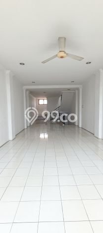 Unit Ruko Dijual di Serpong Tangerang Selatan Luas Bangunan 405m2 Unit Ruko Dijual di Serpong Tangerang Selatan Luas Bangunan 405m2