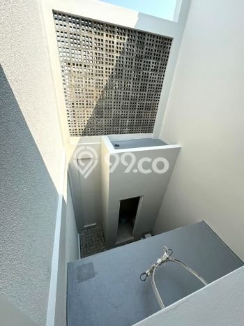Dijual Rumah Mewah Elegan Dengan View Cantik di Gading Serpong, Tangerang Dijual Rumah Mewah Elegan Dengan View Cantik di Gading Serpong, Tangerang