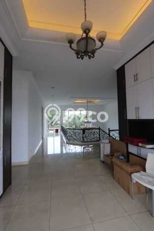 Ready to Use! Luxury House LT 420m2 Desain Elegan di Alam Sutera Ready to Use! Luxury House LT 420m2 Desain Elegan di Alam Sutera