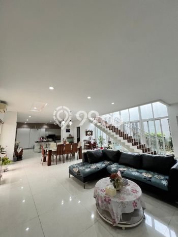 Dijual Rumah Luas Megah Dengan View Eksklusif di Alam Sutera, Tangerang Dijual Rumah Luas Megah Dengan View Eksklusif di Alam Sutera, Tangerang