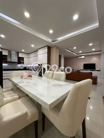 Rumah Mewah LB 195m2 Siap Huni Desain Elegan di Gading Serpong Serenade Lake, Tangerang Rumah Mewah LB 195m2 Siap Huni Desain Elegan di Gading Serpong Serenade Lake, Tangerang